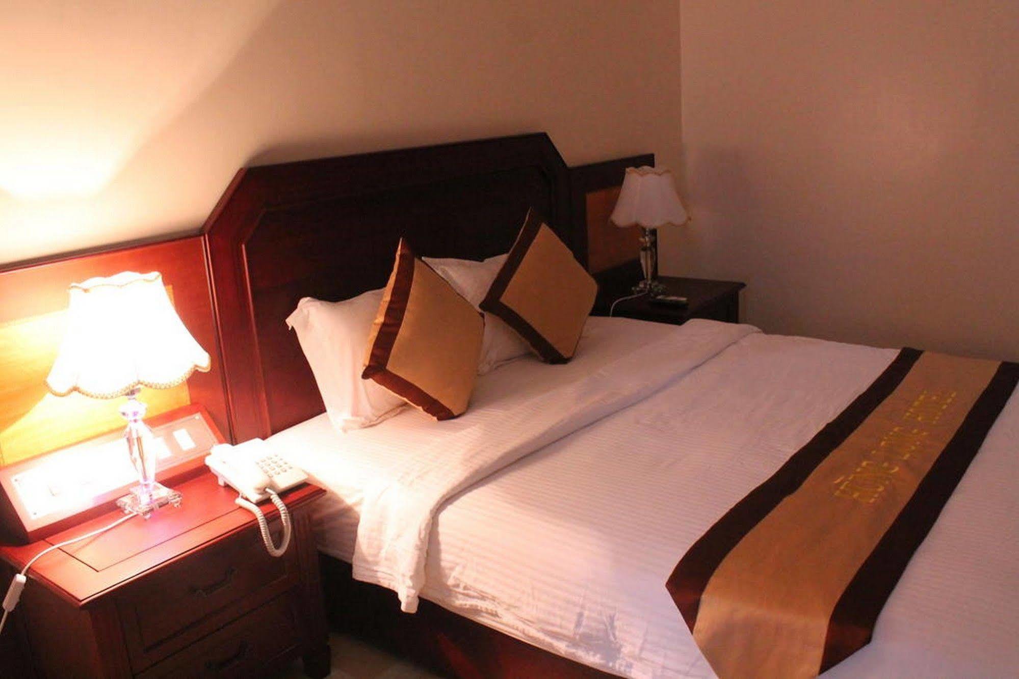 Hung Long Harbour Hotel Cat Ba Dong Khe Sau Eksteriør bilde