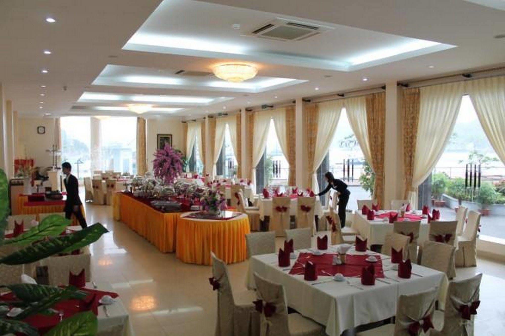 Hung Long Harbour Hotel Cat Ba Dong Khe Sau Eksteriør bilde