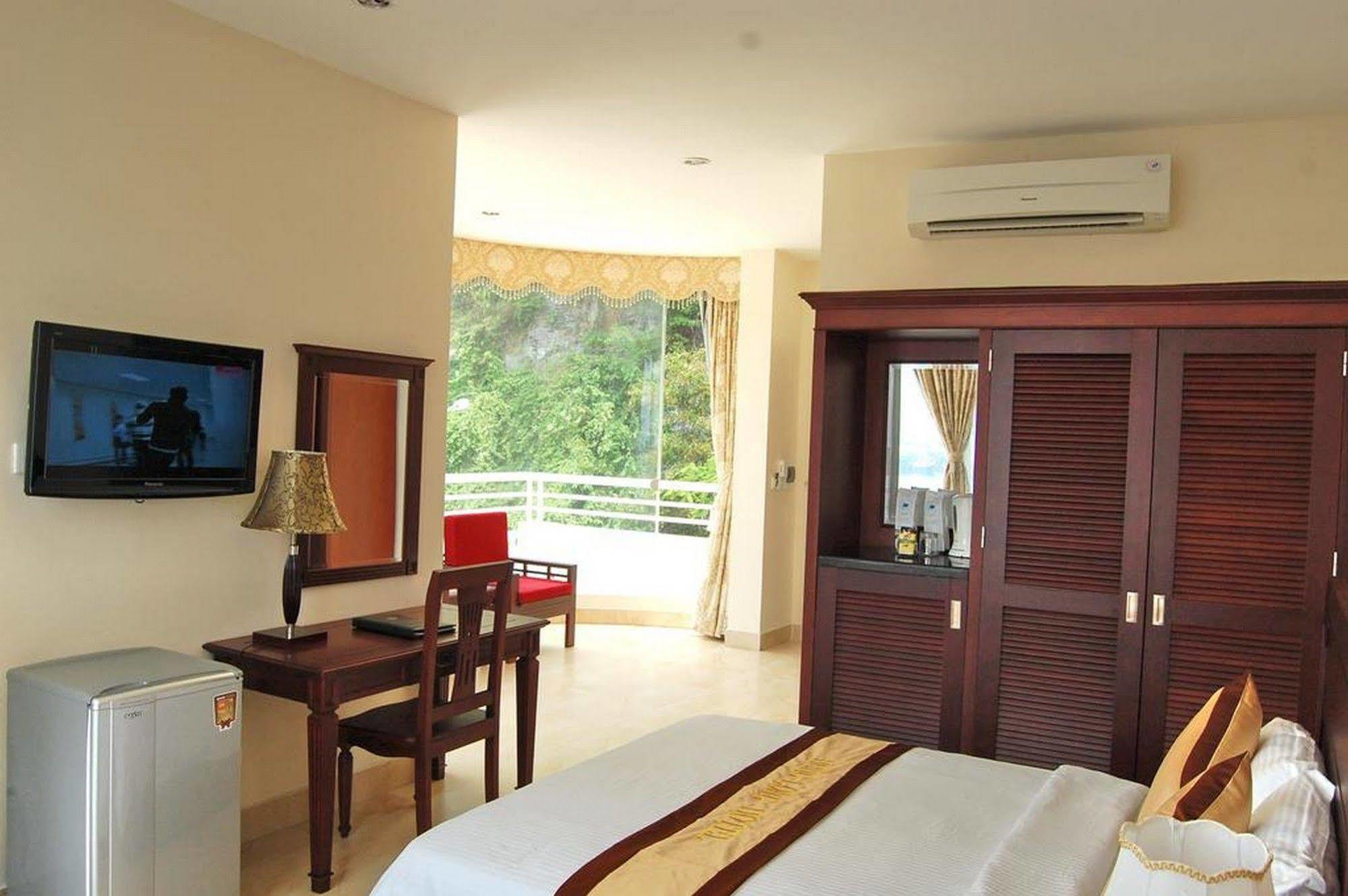 Hung Long Harbour Hotel Cat Ba Dong Khe Sau Eksteriør bilde